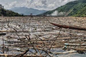 Không thể xem nhẹ rác thải hồ thủy điện