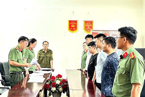 Bộ Công an triệt phá đường dây sản xuất, buôn bán vũ khí quân dụng trên mạng Bộ Công an triệt phá đường dây sản xuất, buôn bán vũ khí quân dụng trên mạng