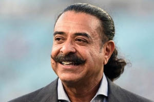 Từ kẻ rửa bát thuê đến tỷ phú nắm trong tay gần 5 tỷ USD