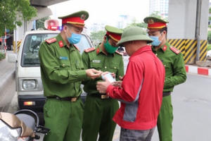 Ngày 1/8, Hà Nội xử phạt 877 trường hợp vi phạm quy định phòng, chống Covid-19 Ngày 1/8, Hà Nội xử phạt 877 trường hợp vi phạm quy định phòng, chống Covid-19