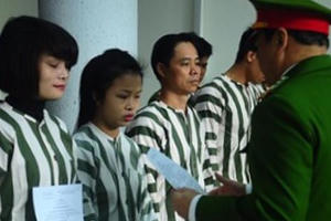 Giảm án, tha tù trước thời hạn cho 27 phạm nhân tại Ninh Bình