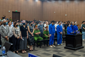 Loạt cựu quan chức, doanh nhân hầu tòa trong vụ đánh bạc 2.600 tỷ đồng