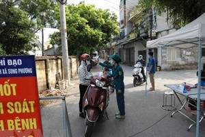 Hà Nội sau 10 ngày giãn cách chống dịch: Vì sao số ca mắc vẫn tăng?