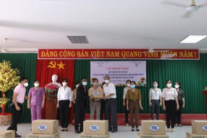C.P. Việt Nam hỗ trợ trường học tại Bến Tre phòng, chống dịch Covid-19