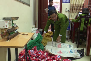 Kiểm tra phát hiện cơ sở chuyên sản xuất bột giặt OMO giả