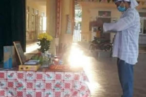 Còn 2 ngày hết hạn cách ly, người đàn ông không kịp về nhà nhìn mặt bố lần cuối