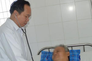 Cứu sống bệnh nhân bị hoại tử ruột, suy tim, suy thận, rối loạn đông máu