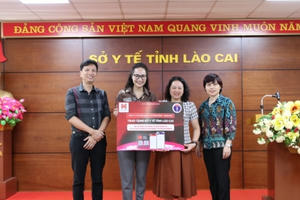 Lào Cai: Trao tặng phần mềm hệ thống gửi đơn thuốc điện tử