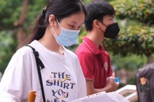 Hà Nội hạ điểm chuẩn vào các lớp 10 hệ chuyên