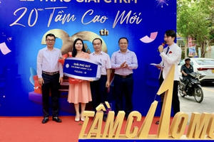 VietABank trao ô tô Kia Sonet cho khách hàng trúng thưởng chương trình "20 năm - Tầm cao mới"