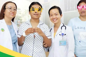 Bé gái 14 tuổi bị viêm não tự miễn nguy hiểm hiếm gặp đang hồi phục tích cực