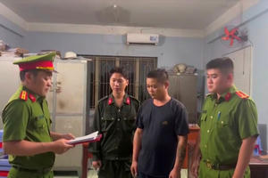 Bắt giữ tài xế container đánh võng trên cao tốc để công ty cho nghỉ việc