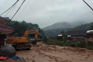 Video mưa lũ lớn tại huyện Kỳ Sơn