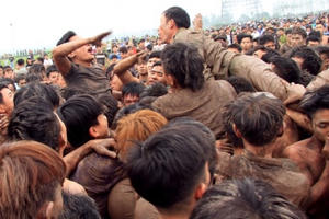 'Thanh lọc' lễ hội: Đừng chờ con virus