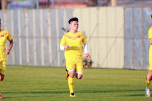 HLV Park Hang Seo yêu cầu tập kín toàn bộ trước trận gặp UAE