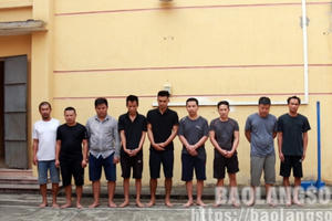 Lạng Sơn: Khởi tố nhóm tài xế đường dài đánh bi-a ăn tiền Lạng Sơn: Khởi tố nhóm tài xế đường dài đánh bi-a ăn tiền