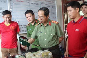 Bắt quả tang 4 đối tượng vận chuyển trái phép số lượng lớn ma túy