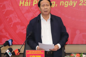 Phó Thủ tướng Lê Văn Thành đề nghị Hải Phòng phát triển hơn nữa công nghiệp, du lịch và cảng biển