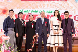 Phạm Hương, Tường Linh thân thiết cùng tham gia Lễ hội giao lưu văn hóa Việt Nhật
