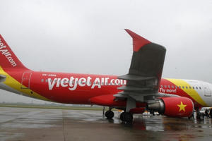 Cục Hàng không Việt Nam yêu cầu chủ động ứng phó cơn bão số 2