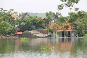 Thủy điện Sơn La, Hòa Bình đồng loạt xả lũ
