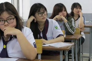 Chấm thi Ngữ văn THPT quốc gia: 6000 bài mới có 3 bài đạt từ 8 điểm trở lên