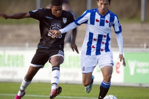 Văn Hậu chấn thương trong ngày Jong Heerenveen thắng Jong Willem II 9-1
