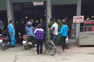 Hà Nội: Tranh cãi lúc chơi cờ, bị đâm tử vong tại chợ