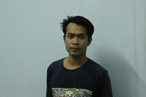 Hai con trai thẫn thờ khi chứng kiến cha đâm mẹ gục tại chỗ