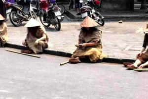 Thông tin mới nhất về nhóm người cải trang “diễn trò” ăn xin ở phố cổ Hội An