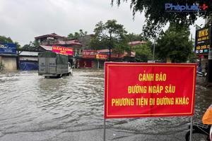 Chấn chỉnh hàng loạt đơn vị quản lý, bảo trì đường bộ vì chậm ứng phó với bão số 11 Chấn chỉnh hàng loạt đơn vị quản lý, bảo trì đường bộ vì chậm ứng phó với bão số 11