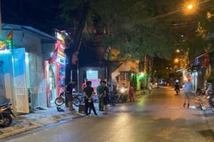 Bị hàng xóm tạt axit chỉ vì mâu thuẫn từ chuyện đốt vàng mã