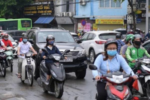 Bắc Bộ có mưa rào, Trung Bộ giảm nhiệt