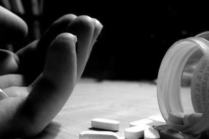 Vấn đề đáng báo động: Tự sát ở trẻ vị thành niên Vấn đề đáng báo động: Tự sát ở trẻ vị thành niên