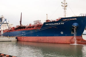 Chi phí đưa xăng dầu về Việt Nam: Bộ Tài chính hỏi nhưng Bộ Công Thương chưa trả lời