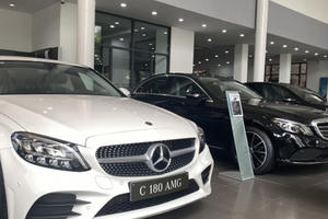 Sale ô tô lao đao mùa dịch