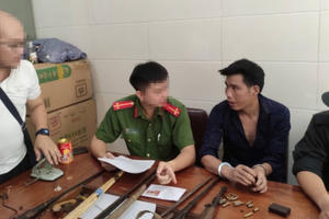 Tập kích “ông trùm” ma túy cùng cả kho vũ khí nóng với nhiều loại súng đạn