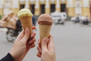 Kem Tràng Tiền 60 tuổi vẫn "lột xác" ngoạn mục