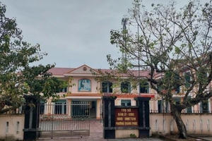 Khởi tố 2 cán bộ phường chiếm đoạt tiền hỗ trợ thiên tai của người dân
