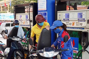 Giá xăng dầu tiếp tục giảm, RON 95 về sát 19.000 đồng/lít