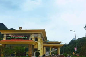 Nghệ An: Bắt tạm giam 3 cán bộ Hải quan phục vụ điều tra 'nhận hối lộ'