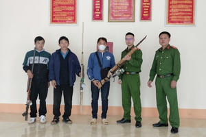 Công an Mèo Vạc vận động thu hồi 97 vũ khí, vật liệu nổ, công cụ hỗ trợ