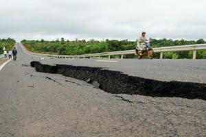 Gia Lai: Đường 250 tỷ do Ban Quản lý dự án 6 làm chưa bàn giao đã xuất hiện "hố tử thần"