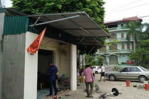 Triệu tập 12 đối tượng trong vụ ẩu đả nghi bằng súng tự chế ở Hòa Bình Triệu tập 12 đối tượng trong vụ ẩu đả nghi bằng súng tự chế ở Hòa Bình