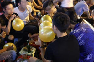 Báo động trào lưu sử dụng 'bóng cười' tại Nghệ An
