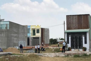 Chỉ đạo mới nhất của TP.HCM về vụ xây nhà 'lụi' ở Bình Chánh