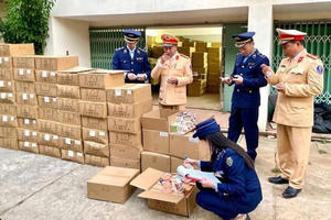 Bắt giữ hàng nghìn linh kiện điện tử không rõ nguồn gốc tại Lạng Sơn