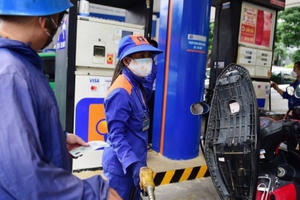 Giá xăng dự báo có thể tăng mạnh trước Tết Nguyên đán