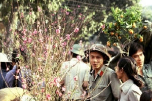 Sống lại Việt Nam những năm 80 qua triển lãm ảnh của phóng viên của AFP