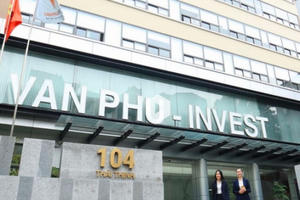 Tin kinh tế 8AM: Giá vàng vượt mốc 49 triệu đồng/lượng; Ford Explorer giảm giá gần 300 triệu đồng tại Việt Nam